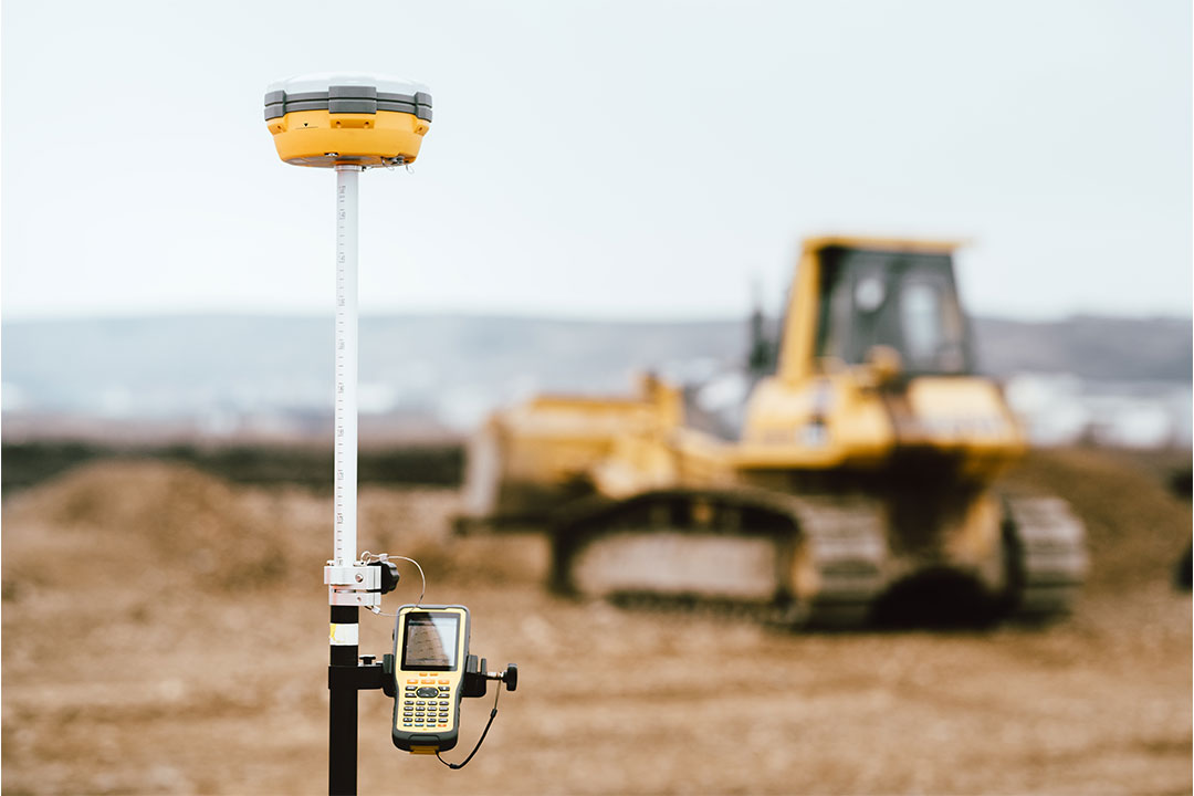 You are currently viewing Best Handheld GPS For Surveying: A Comprehensive Look